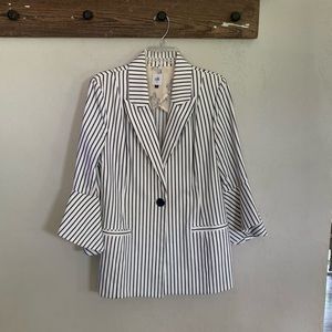 Striped bell sleeve blazer